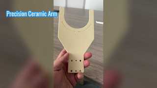 Brazo de cerámica