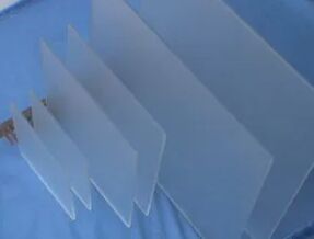 Cerámica de aluminio transparente