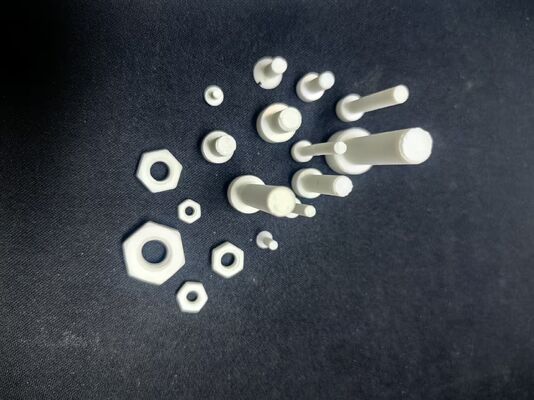 Parafusos de óxido de aluminio