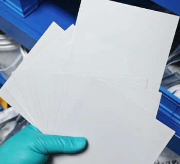 Substrato de nitruro de aluminio pulido