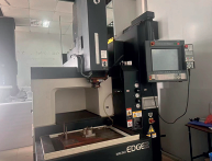 Granallado CNC de componentes cerámicos