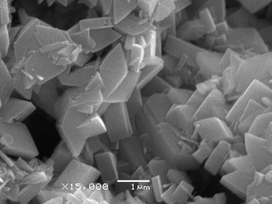 Hidróxido microcristalino del sodio bajo del 81% Al2O3 Boehmite