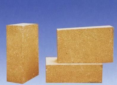 17,5% OBSTINACIA DE LOS LADRILLOS DEL RUBÍ SINTÉTICO DEL ALÚMINA DE LA POROSIDAD ALTA, USADA PARA LOS HORNOS DE REFINAMIENTO Y LAS CUCHARONES REFINADORAS.
