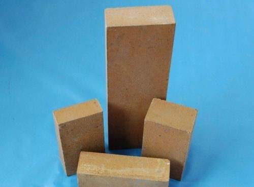 LADRILLO del ZIRCON de la MAGNESIA, usado en la zona básica de hornos metalúrgicos, de hornos no ferrosos, y del regenerador del vidrio