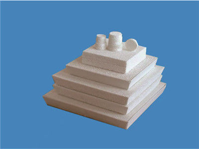 99,6% cerámica estructural de Al2O3 Alpha Alumina Small Shrinkage For